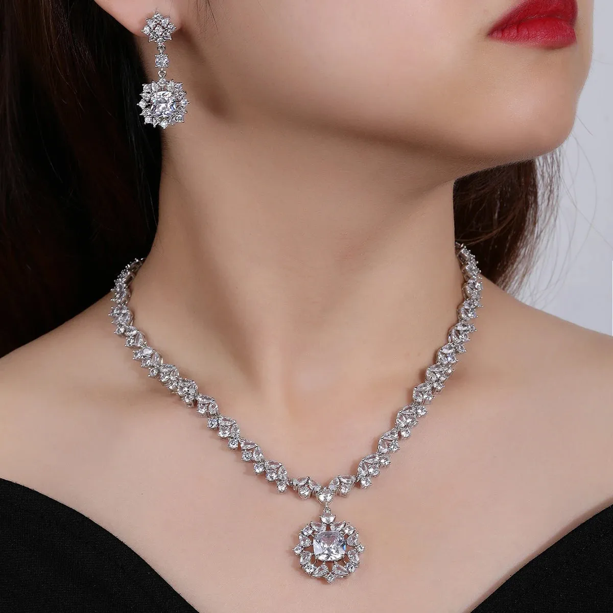 Fashion Crystal Cubic Zirconia Pendant Necklace Earrings Set Women Jewelry Bridal Wedding Accessories CN10676
