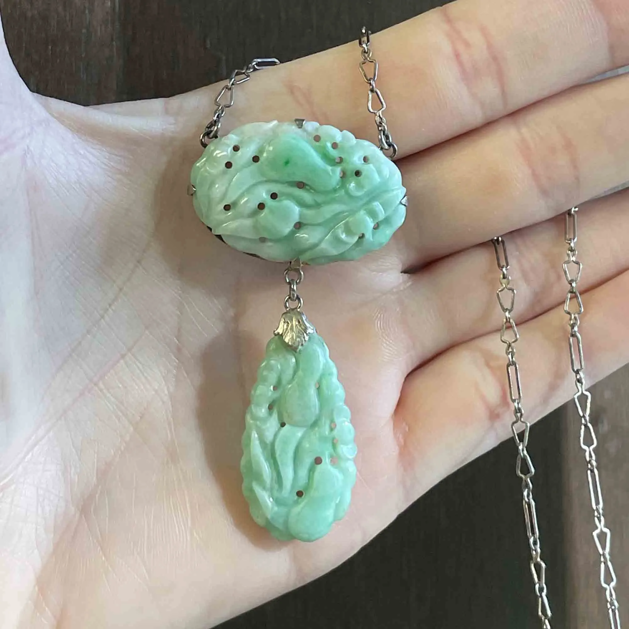 Vintage Art Deco Carved Natural Jade Pendant Necklace